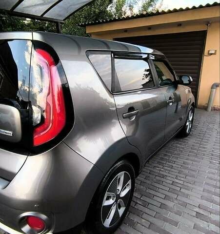 Серый Киа Soul, объемом двигателя 0 л и пробегом 82 тыс. км за 11500 $, фото 6 на Automoto.ua