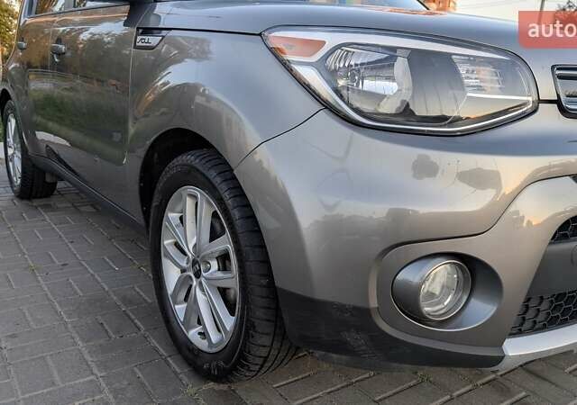 Сірий Кіа Soul, об'ємом двигуна 2 л та пробігом 108 тис. км за 11300 $, фото 13 на Automoto.ua