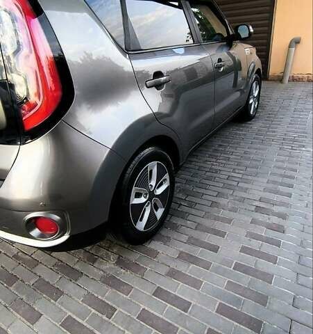Серый Киа Soul, объемом двигателя 0 л и пробегом 82 тыс. км за 11500 $, фото 5 на Automoto.ua