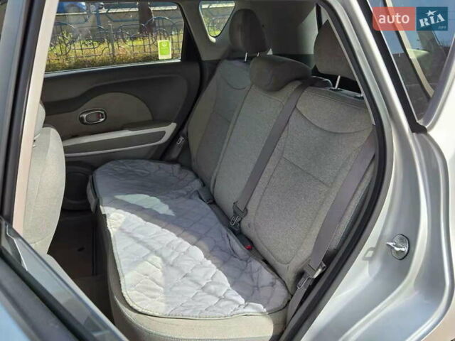 Серый Киа Soul, объемом двигателя 0 л и пробегом 116 тыс. км за 8900 $, фото 15 на Automoto.ua