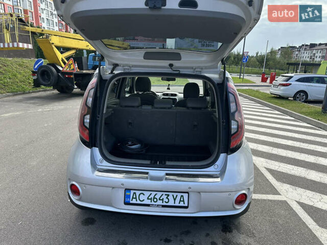 Сірий Кіа Soul, об'ємом двигуна 0 л та пробігом 161 тис. км за 10200 $, фото 56 на Automoto.ua