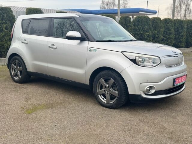 Серый Киа Soul, объемом двигателя 0 л и пробегом 100 тыс. км за 10300 $, фото 2 на Automoto.ua