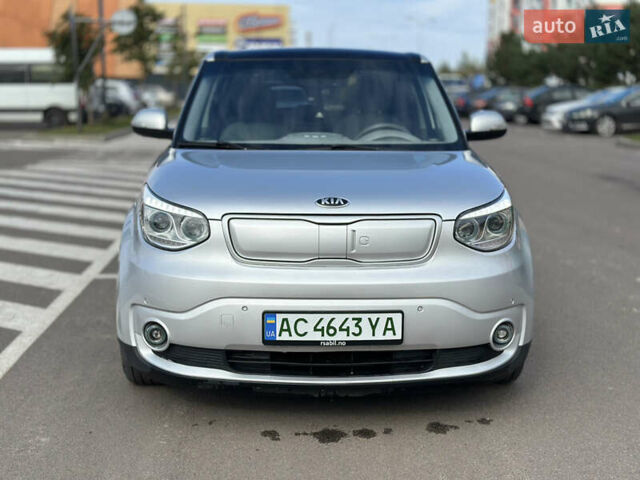 Киа Soul 2017 в Ровно на Automoto.ua Серый Киа Soul, объемом двигателя 0 л и пробегом 161 тыс. км за 10450 $, фото 7 на Automoto.ua