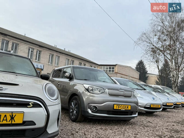 Сірий Кіа Soul, об'ємом двигуна 0 л та пробігом 141 тис. км за 10444 $, фото 41 на Automoto.ua