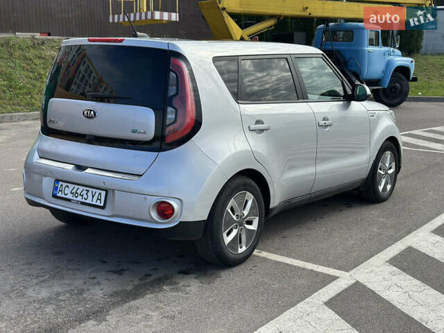 Сірий Кіа Soul, об'ємом двигуна 0 л та пробігом 161 тис. км за 10200 $, фото 17 на Automoto.ua
