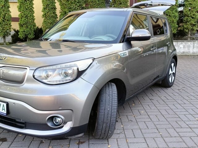 Серый Киа Soul, объемом двигателя 0 л и пробегом 97 тыс. км за 12500 $, фото 5 на Automoto.ua