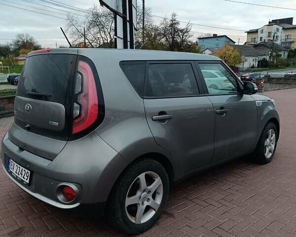 Серый Киа Soul, объемом двигателя 0 л и пробегом 130 тыс. км за 6150 $, фото 7 на Automoto.ua