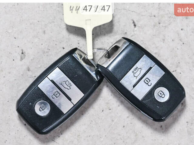 Сірий Кіа Soul, об'ємом двигуна 0 л та пробігом 141 тис. км за 10444 $, фото 53 на Automoto.ua