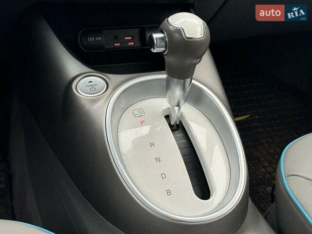 Киа Soul 2017 в Виннице на Automoto.ua Серый Киа Soul, объемом двигателя 0 л и пробегом 108 тыс. км за 10390 $, фото 28 на Automoto.ua