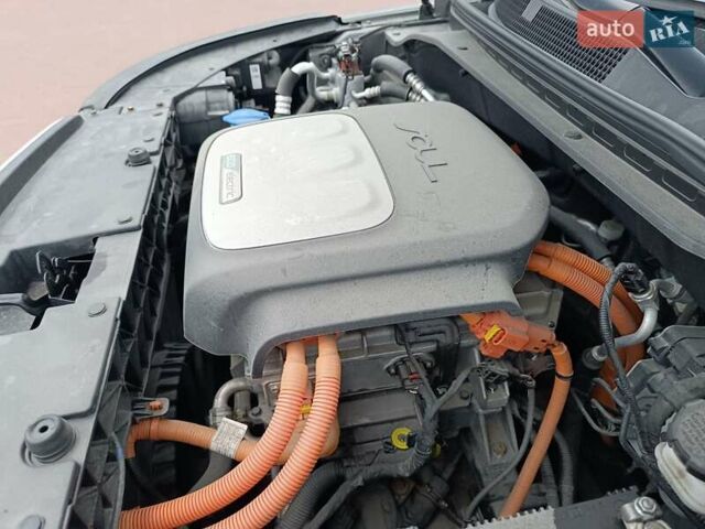 Серый Киа Soul, объемом двигателя 0 л и пробегом 130 тыс. км за 6150 $, фото 44 на Automoto.ua