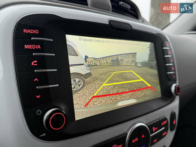 Сірий Кіа Soul, об'ємом двигуна 0 л та пробігом 141 тис. км за 10444 $, фото 17 на Automoto.ua