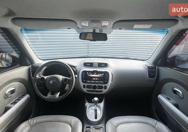 Киа Soul 2017 в Львове на Automoto.ua Серый Киа Soul, объемом двигателя 0 л и пробегом 140 тыс. км за 9800 $, фото 12 на Automoto.ua