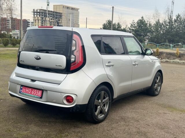 Серый Киа Soul, объемом двигателя 0 л и пробегом 100 тыс. км за 10300 $, фото 5 на Automoto.ua