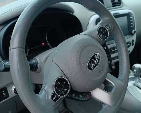 Серый Киа Soul, объемом двигателя 0 л и пробегом 130 тыс. км за 6150 $, фото 19 на Automoto.ua