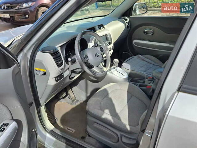 Серый Киа Soul, объемом двигателя 0 л и пробегом 116 тыс. км за 8900 $, фото 12 на Automoto.ua