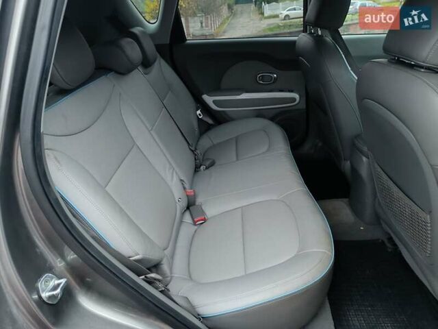 Серый Киа Soul, объемом двигателя 0 л и пробегом 130 тыс. км за 6150 $, фото 40 на Automoto.ua