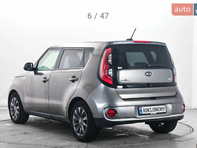 Сірий Кіа Soul, об'ємом двигуна 0 л та пробігом 141 тис. км за 10444 $, фото 56 на Automoto.ua