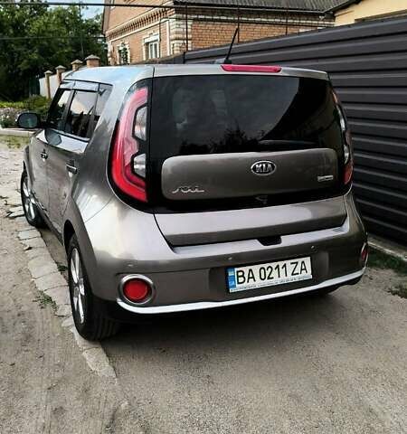 Серый Киа Soul, объемом двигателя 0 л и пробегом 82 тыс. км за 11500 $, фото 25 на Automoto.ua