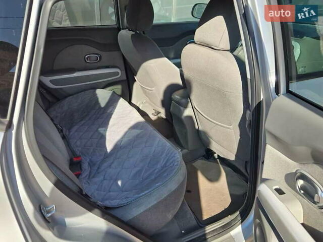 Серый Киа Soul, объемом двигателя 0 л и пробегом 116 тыс. км за 8900 $, фото 16 на Automoto.ua