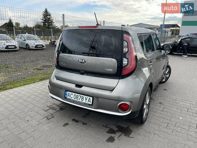 Киа Soul 2017 в Нововолынск на Automoto.ua Серый Киа Soul, объемом двигателя 0 л и пробегом 135 тыс. км за 10700 $, фото 7 на Automoto.ua