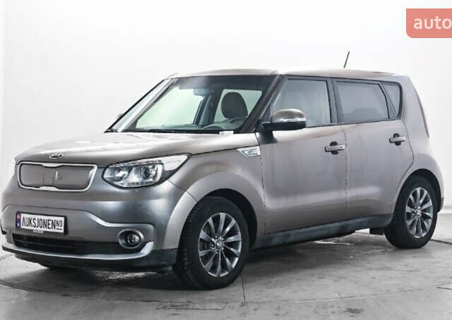 Сірий Кіа Soul, об'ємом двигуна 0 л та пробігом 141 тис. км за 10444 $, фото 54 на Automoto.ua