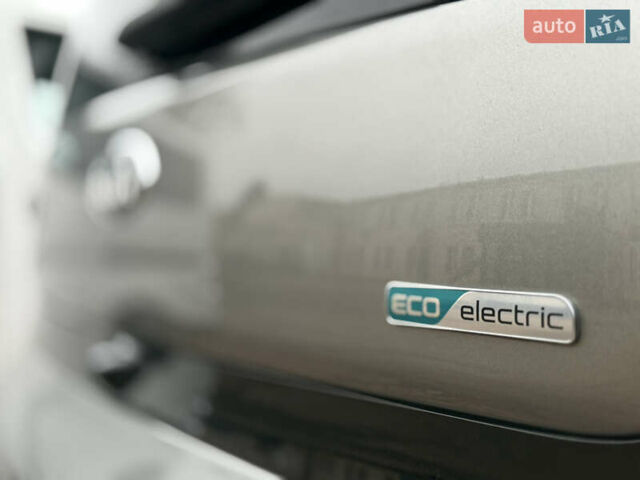 Сірий Кіа Soul, об'ємом двигуна 0 л та пробігом 141 тис. км за 10444 $, фото 31 на Automoto.ua