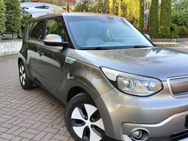 Серый Киа Soul, объемом двигателя 0 л и пробегом 97 тыс. км за 12500 $, фото 4 на Automoto.ua