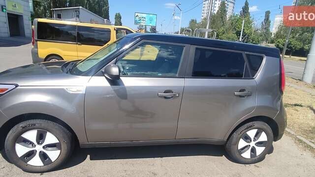 Киа Soul 2017 в Харькове на Automoto.ua Серый Киа Soul, объемом двигателя 0 л и пробегом 77 тыс. км за 13000 $, фото 7 на Automoto.ua