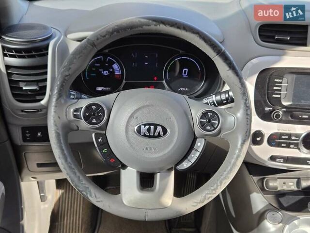 Сірий Кіа Soul, об'ємом двигуна 0 л та пробігом 116 тис. км за 9700 $, фото 20 на Automoto.ua