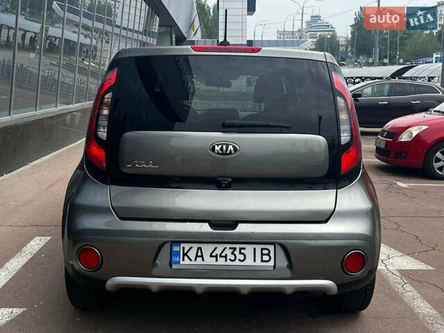 Серый Киа Soul, объемом двигателя 2 л и пробегом 186 тыс. км за 10900 $, фото 3 на Automoto.ua