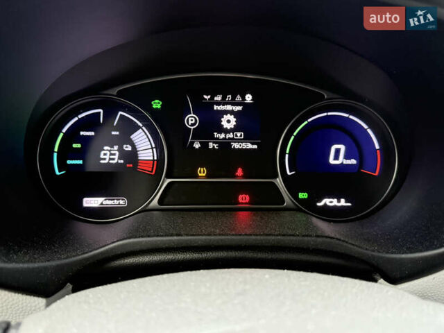 Сірий Кіа Soul, об'ємом двигуна 0 л та пробігом 76 тис. км за 10999 $, фото 45 на Automoto.ua