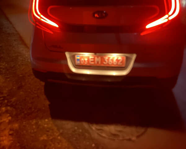 Сірий Кіа Soul, об'ємом двигуна 0 л та пробігом 82 тис. км за 17600 $, фото 10 на Automoto.ua