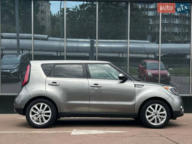 Серый Киа Soul, объемом двигателя 2 л и пробегом 186 тыс. км за 10900 $, фото 1 на Automoto.ua