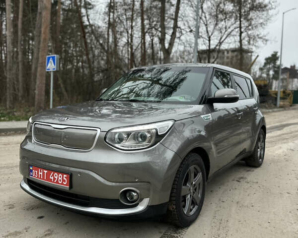 Сірий Кіа Soul, об'ємом двигуна 0 л та пробігом 142 тис. км за 10550 $, фото 2 на Automoto.ua