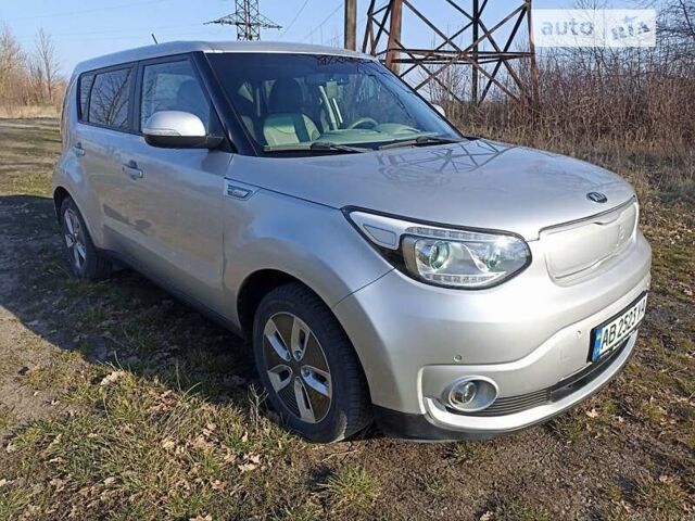 Сірий Кіа Soul, об'ємом двигуна 0 л та пробігом 81 тис. км за 12300 $, фото 3 на Automoto.ua