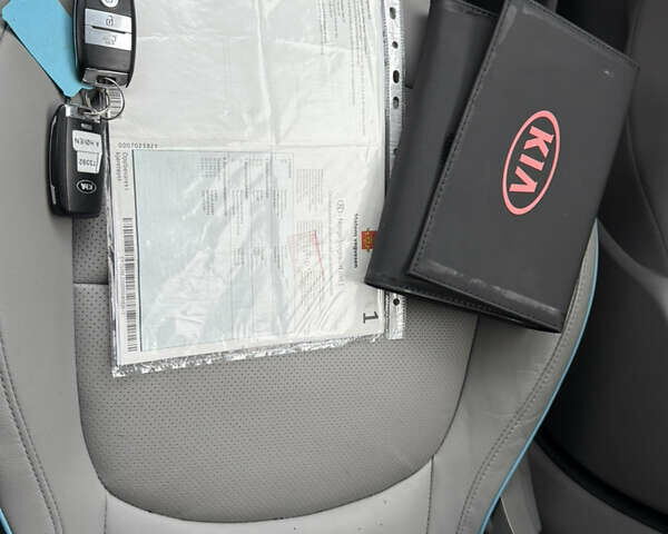 Сірий Кіа Soul, об'ємом двигуна 0 л та пробігом 76 тис. км за 10999 $, фото 48 на Automoto.ua