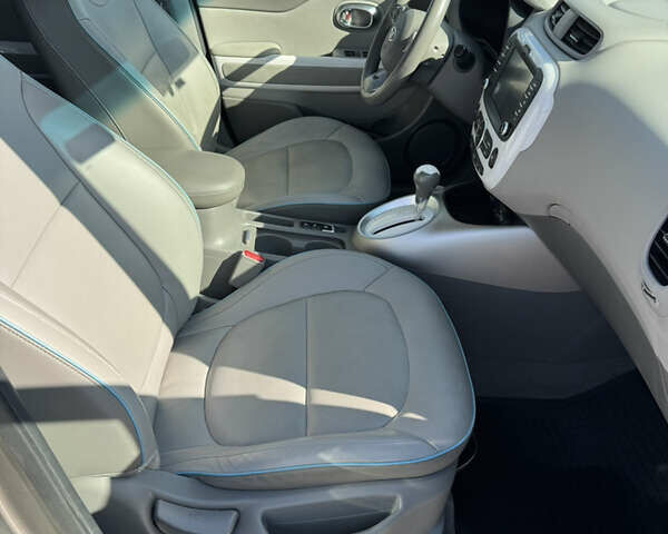 Серый Киа Soul, объемом двигателя 0 л и пробегом 91 тыс. км за 10600 $, фото 15 на Automoto.ua