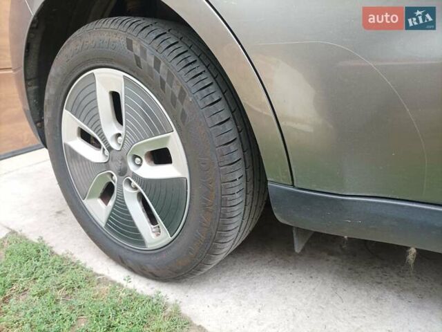 Сірий Кіа Soul, об'ємом двигуна 0 л та пробігом 140 тис. км за 10750 $, фото 14 на Automoto.ua