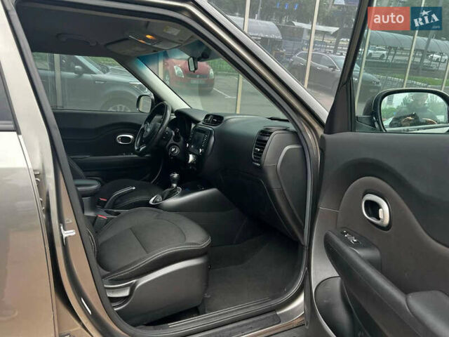 Серый Киа Soul, объемом двигателя 2 л и пробегом 186 тыс. км за 10900 $, фото 19 на Automoto.ua