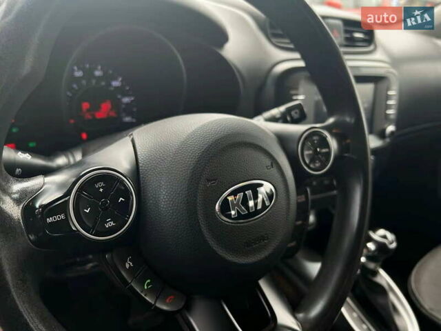 Серый Киа Soul, объемом двигателя 2 л и пробегом 186 тыс. км за 10900 $, фото 23 на Automoto.ua
