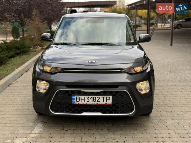 Серый Киа Soul, объемом двигателя 2 л и пробегом 30 тыс. км за 16500 $, фото 18 на Automoto.ua