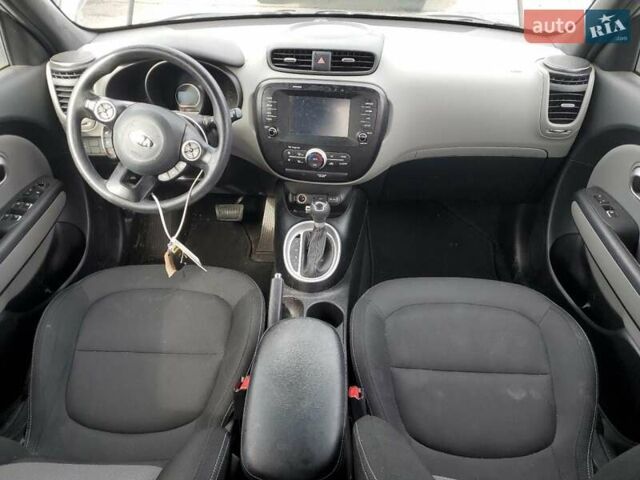 Серый Киа Soul, объемом двигателя 2 л и пробегом 108 тыс. км за 2300 $, фото 7 на Automoto.ua