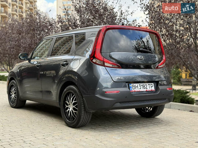 Серый Киа Soul, объемом двигателя 2 л и пробегом 30 тыс. км за 16500 $, фото 20 на Automoto.ua