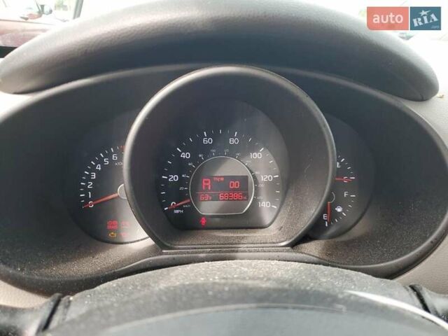 Серый Киа Soul, объемом двигателя 2 л и пробегом 108 тыс. км за 2300 $, фото 8 на Automoto.ua