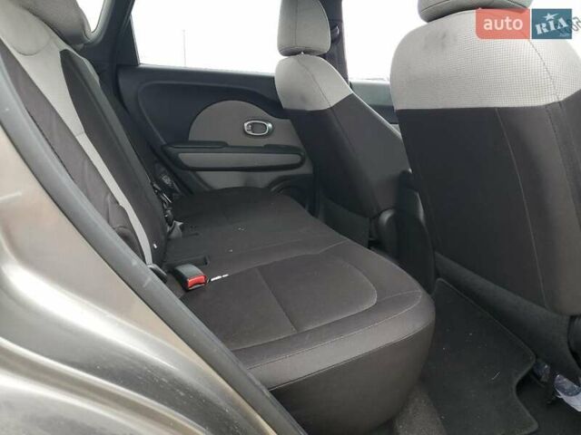 Серый Киа Soul, объемом двигателя 1.6 л и пробегом 78 тыс. км за 2800 $, фото 9 на Automoto.ua