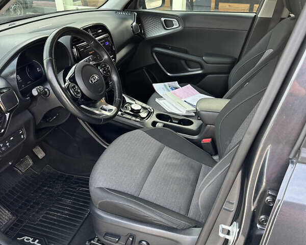 Серый Киа Soul, объемом двигателя 0 л и пробегом 65 тыс. км за 14600 $, фото 20 на Automoto.ua