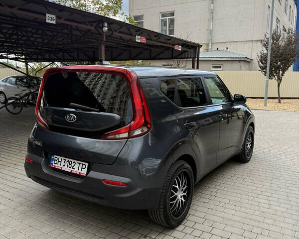 Серый Киа Soul, объемом двигателя 2 л и пробегом 30 тыс. км за 16999 $, фото 8 на Automoto.ua