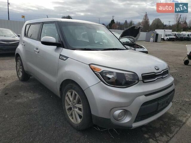 Серый Киа Soul, объемом двигателя 2 л и пробегом 108 тыс. км за 2300 $, фото 3 на Automoto.ua