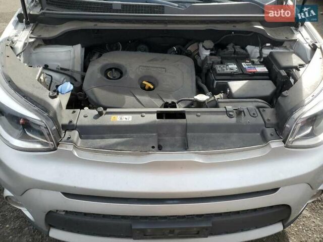 Серый Киа Soul, объемом двигателя 2 л и пробегом 108 тыс. км за 2300 $, фото 10 на Automoto.ua