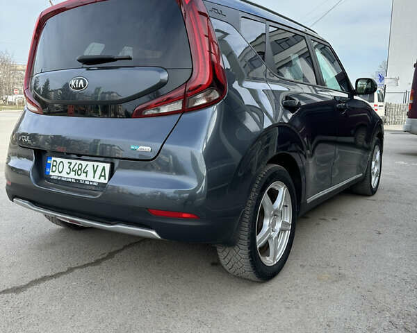 Сірий Кіа Soul, об'ємом двигуна 0 л та пробігом 65 тис. км за 17800 $, фото 9 на Automoto.ua